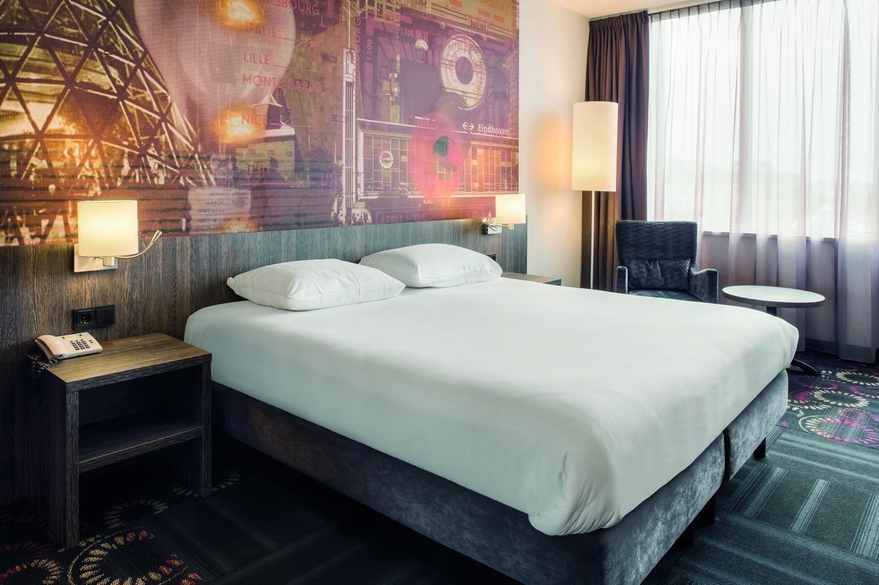 Leonardo Hotel Eindhoven City Center Former Crown Hotel Bagian luar foto