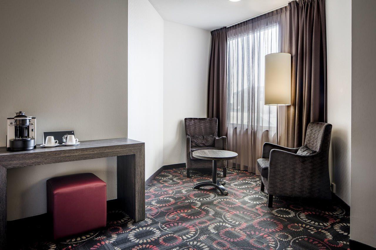 Leonardo Hotel Eindhoven City Center Former Crown Hotel Bagian luar foto
