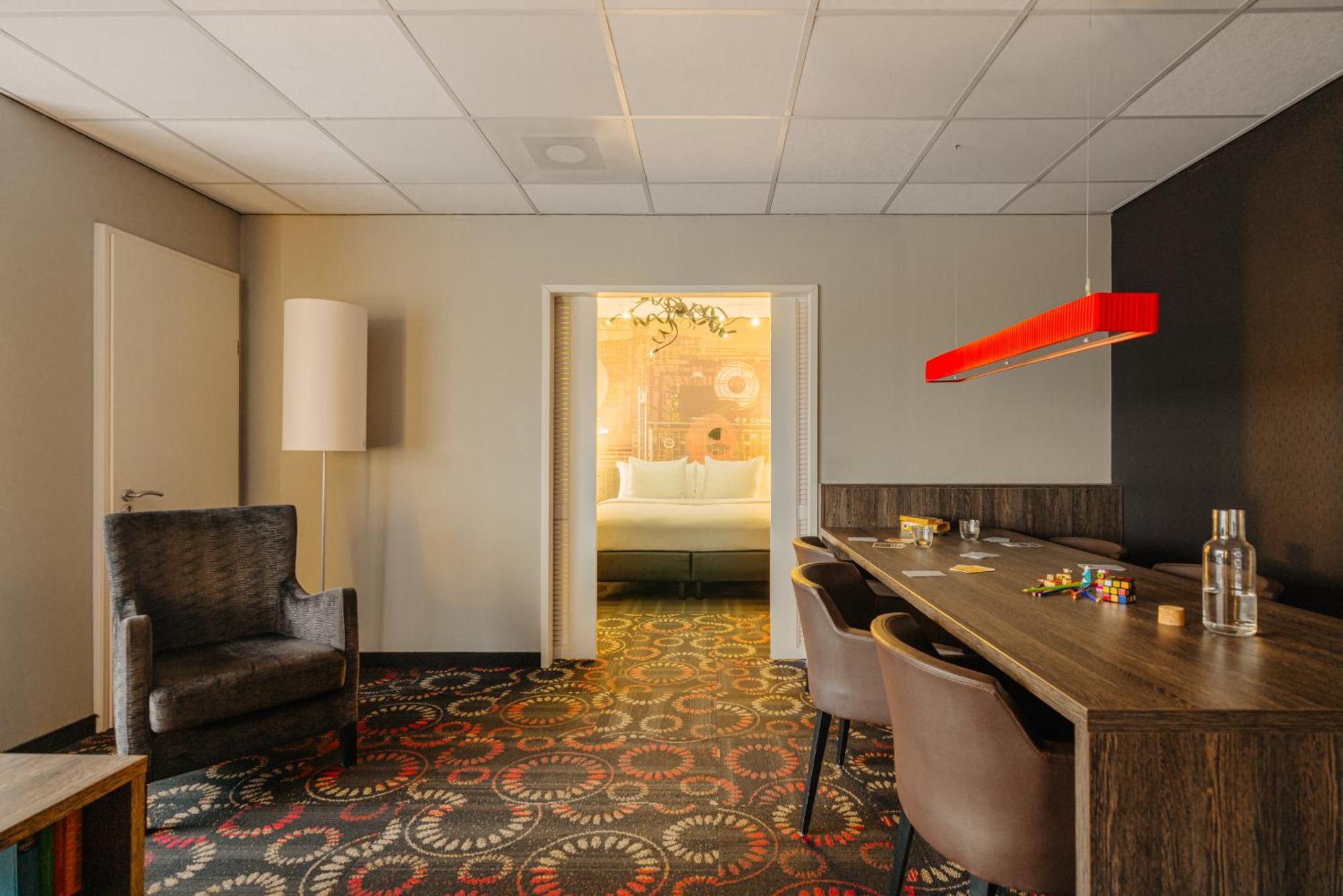 Leonardo Hotel Eindhoven City Center Former Crown Hotel Bagian luar foto