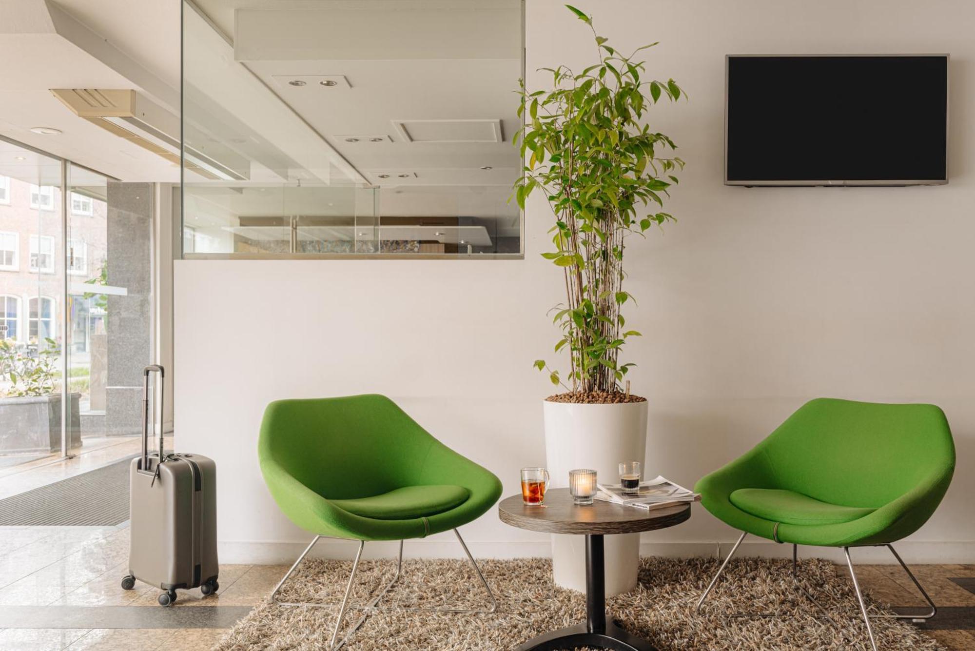 Leonardo Hotel Eindhoven City Center Former Crown Hotel Bagian luar foto