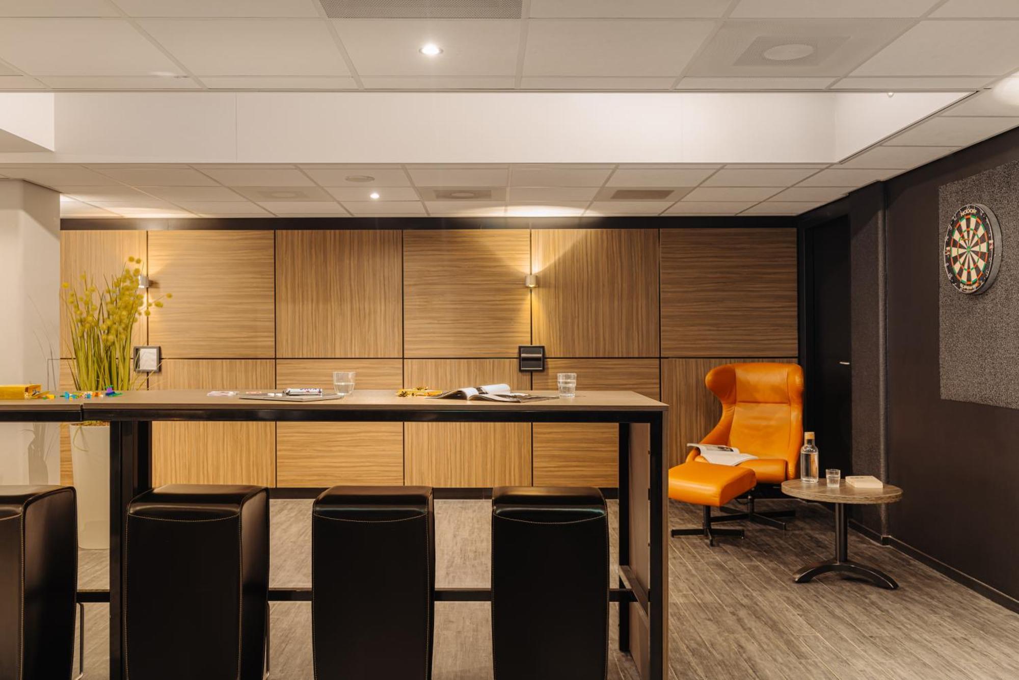 Leonardo Hotel Eindhoven City Center Former Crown Hotel Bagian luar foto