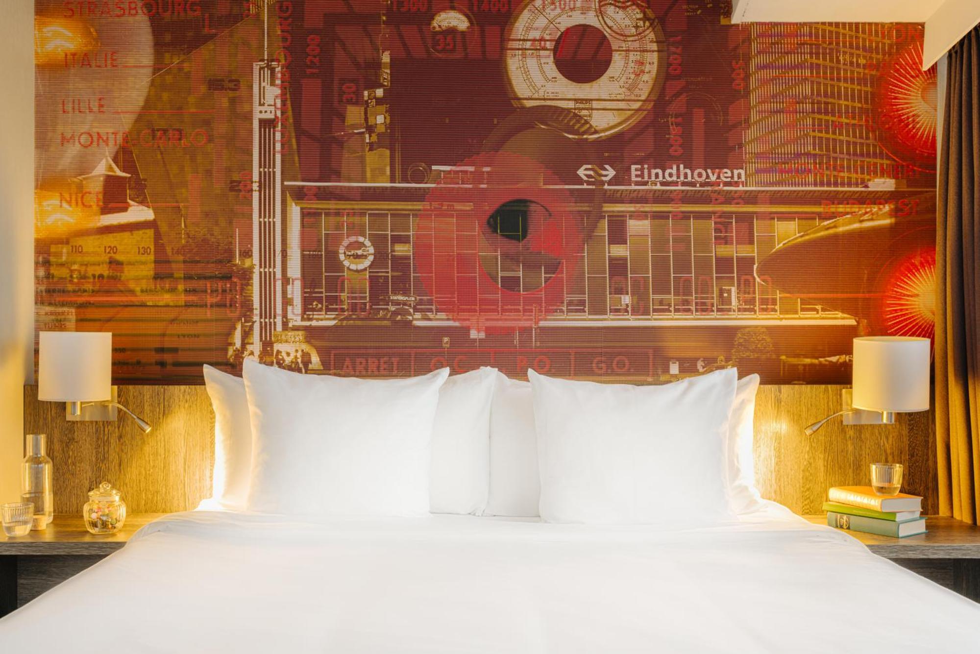 Leonardo Hotel Eindhoven City Center Former Crown Hotel Bagian luar foto